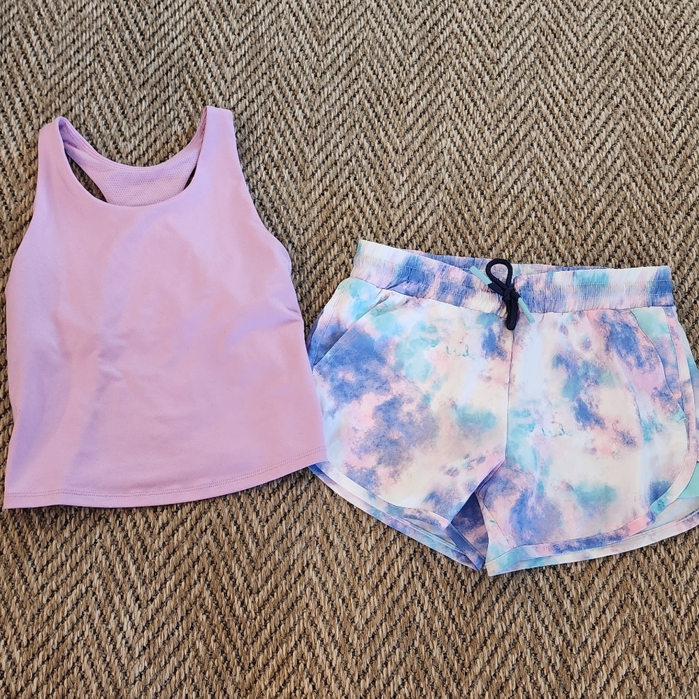 Girl's Athletic Matching Top And Shorts